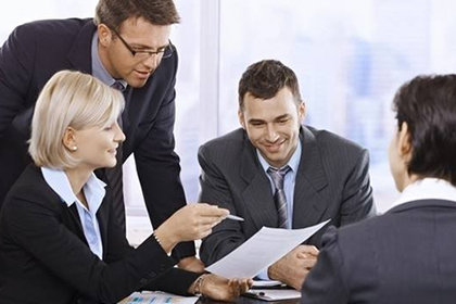 逾期未还欠款，打人是否构成犯罪？